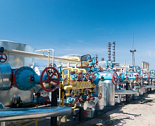 Омский НПЗ, принадлежащий Газпрому, за 11 месяцев увеличил объем переработки нефти