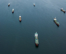 Иран возобновляет хранение нефти в танкерах в связи с приближением санкций США