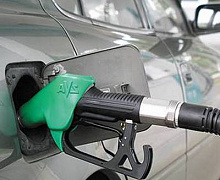 Почему в условиях понижения нефтяных цен бензиновые, тем не менее, продолжают расти?