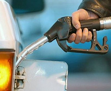 На каждой 8-ой российской заправке заливают суррогат – СМИ